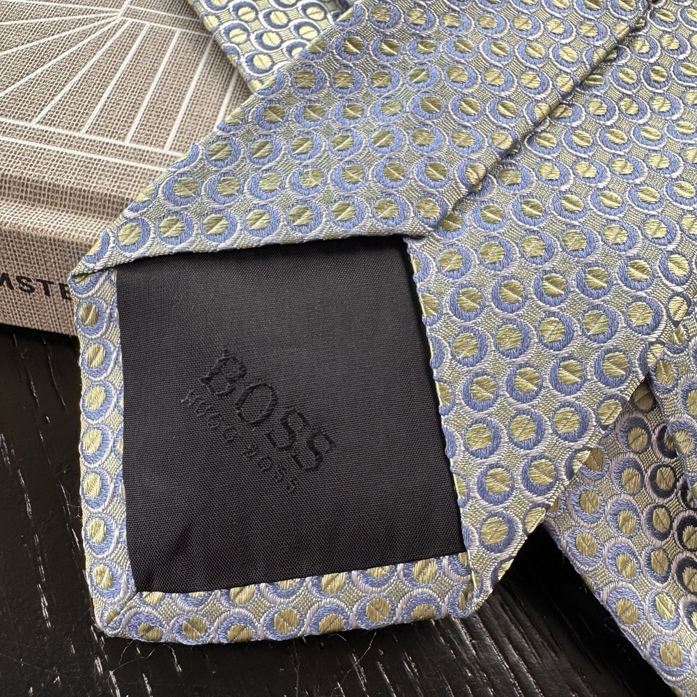 HUGO BOSS Tie Blue Gold Geometric Circle Pattern 100% Silk Made In Italy Luxury